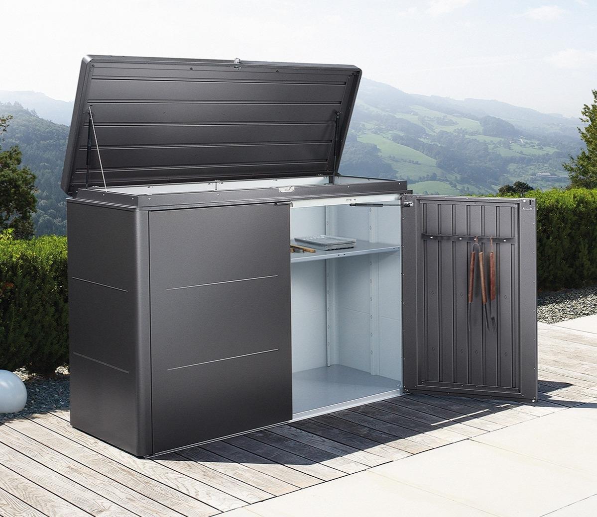 Large Capacity Metal Storage Chest