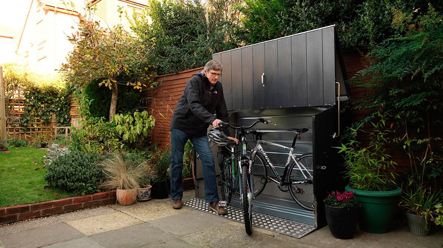 practical-solutions-for-securing-your-bike-in-the-front-garden