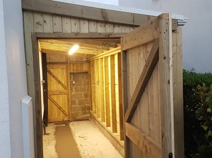 Lean to garden shed for side yard placement