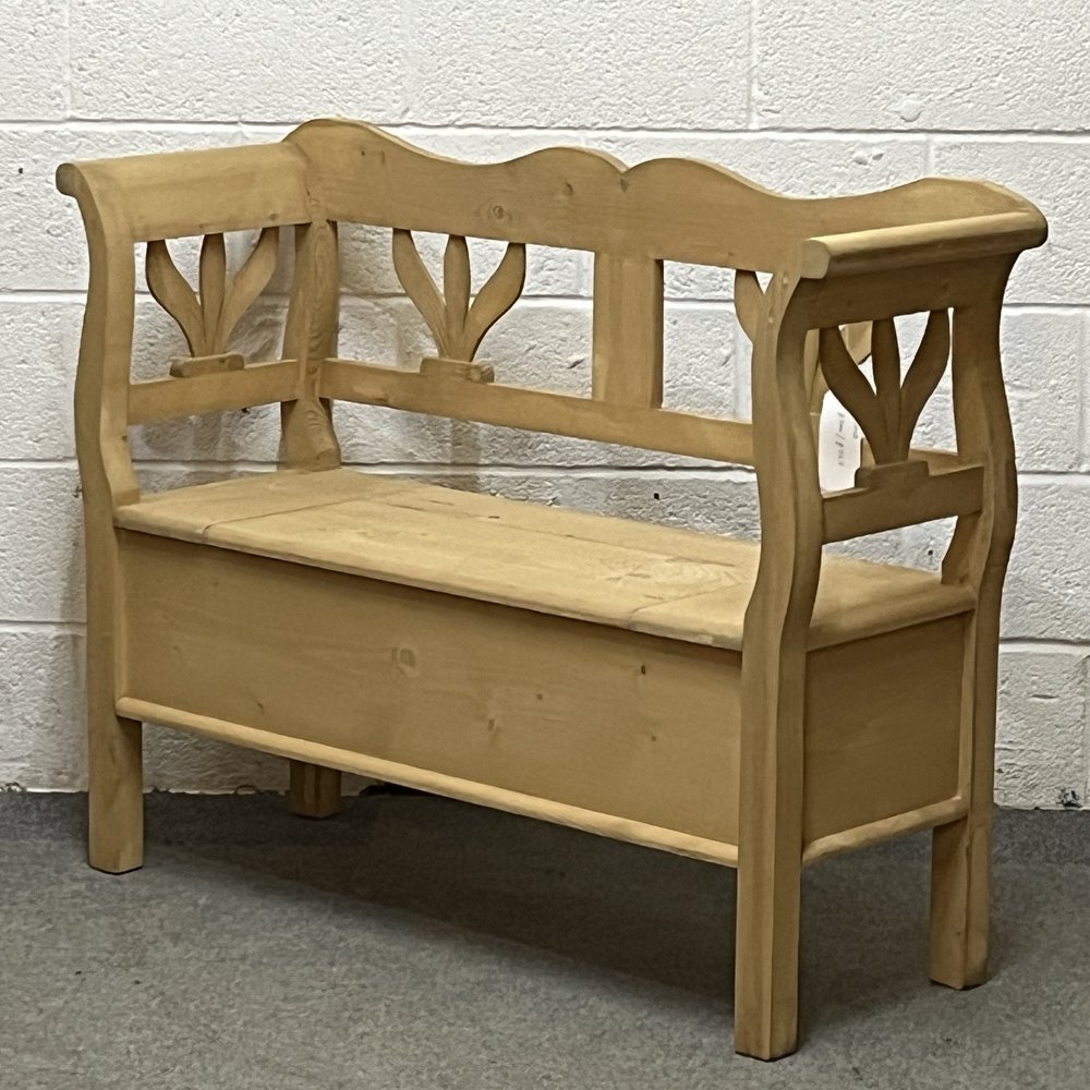 stylish-and-functional-wooden-garden-storage-benches-for-every-outdoor-space